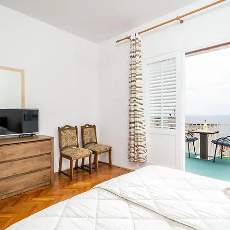 Kazo Guest house 3*