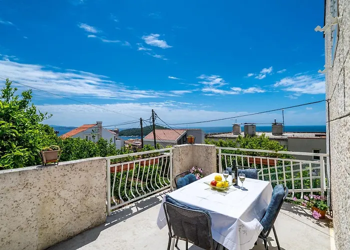 Πανσιόν Kazo Ντουμπρόβνικ