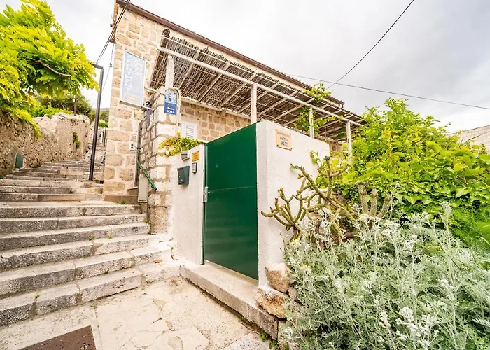 Kazo Πανσιόν 3*