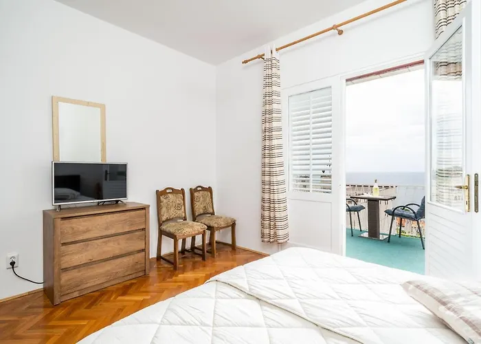 Kazo Πανσιόν 3*