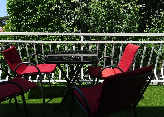 Πανσιόν Kazo 3*